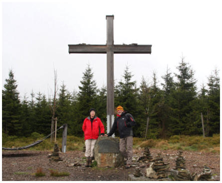 Das Gipfelkreuz wurde 2010 errichtet 